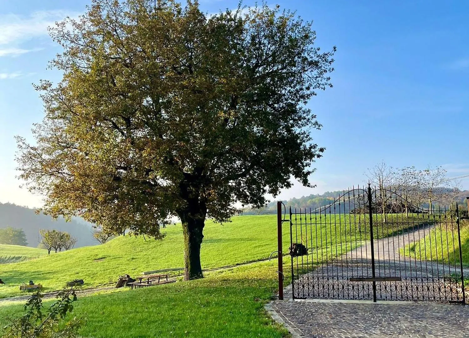 Appartement *Appartamento*+WIFI+Free Parking+20 min zocca Tole